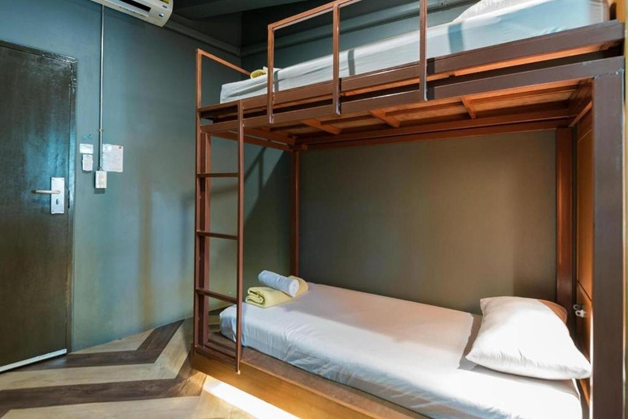 Loftel 22 Hostel Bangkok Buitenkant foto